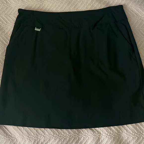 Peck & Peck black skort - Picture 1 of 3